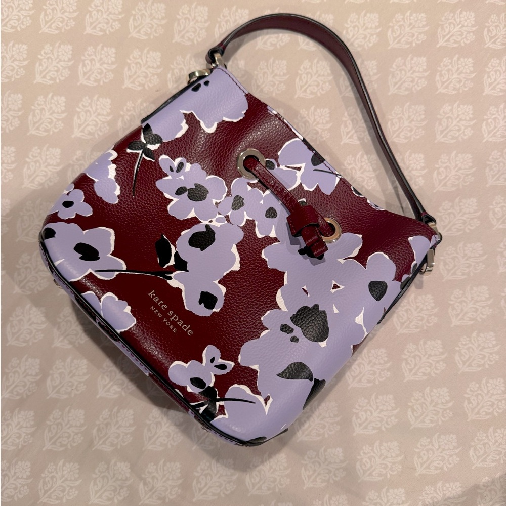 Kate Spade Eva Small Bucket Wine Red